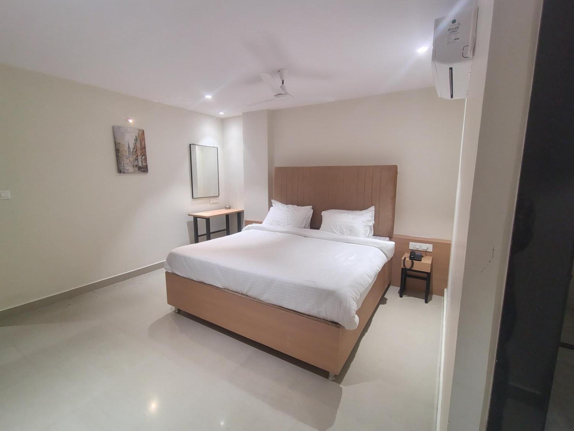 Hotel Blueearth Vizianagaram Eksteriør bilde