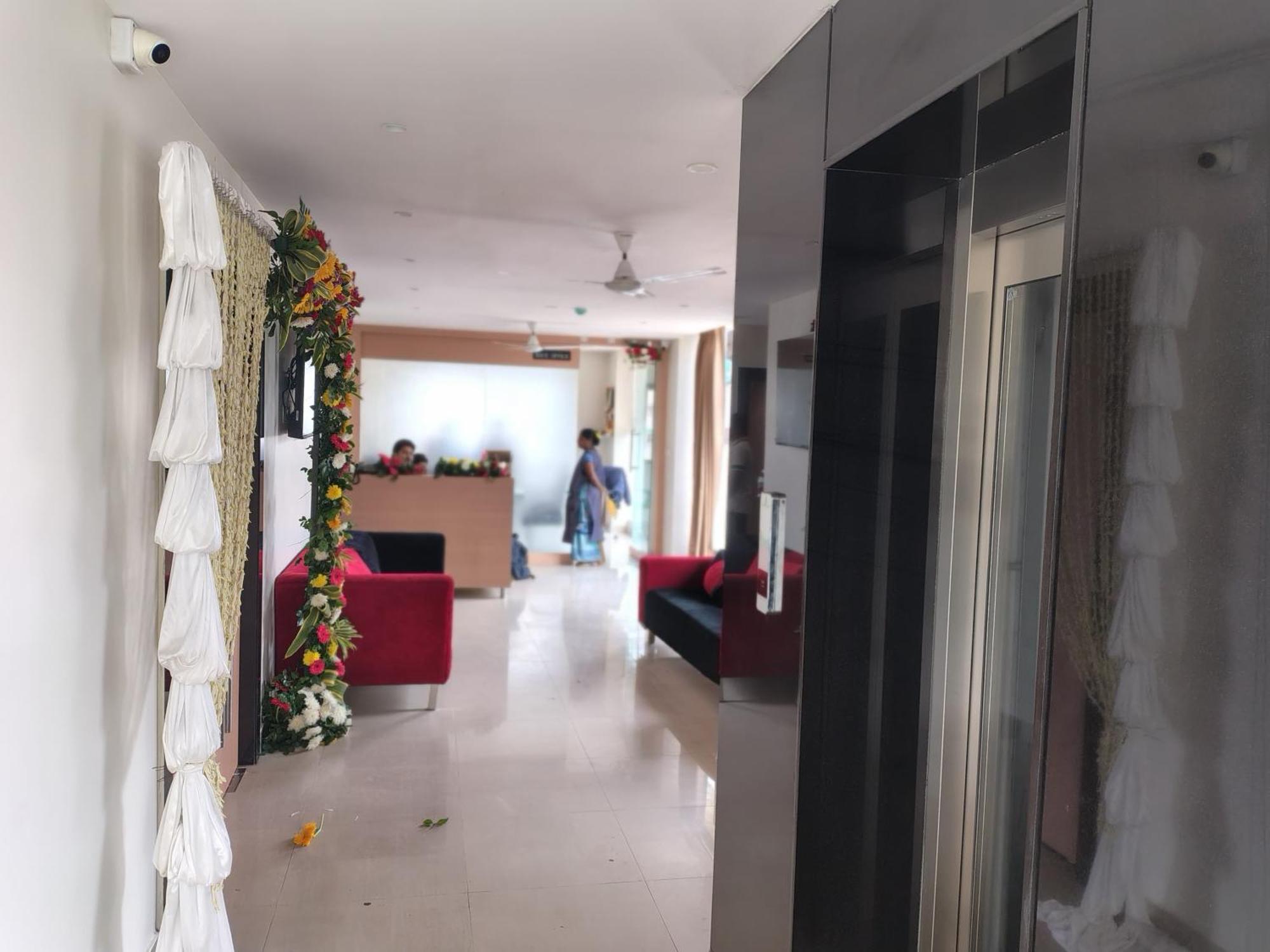 Hotel Blueearth Vizianagaram Eksteriør bilde